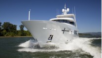 Ocean Alexander 120 Yacht - front view Photo S. Cridland